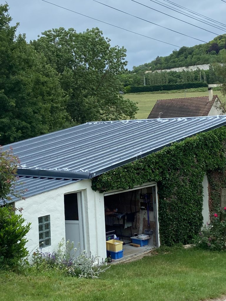 Remplacement de toiture en tôles ondulées par du bac acier - couvreur à Carrières-sous-Poissy (2)
